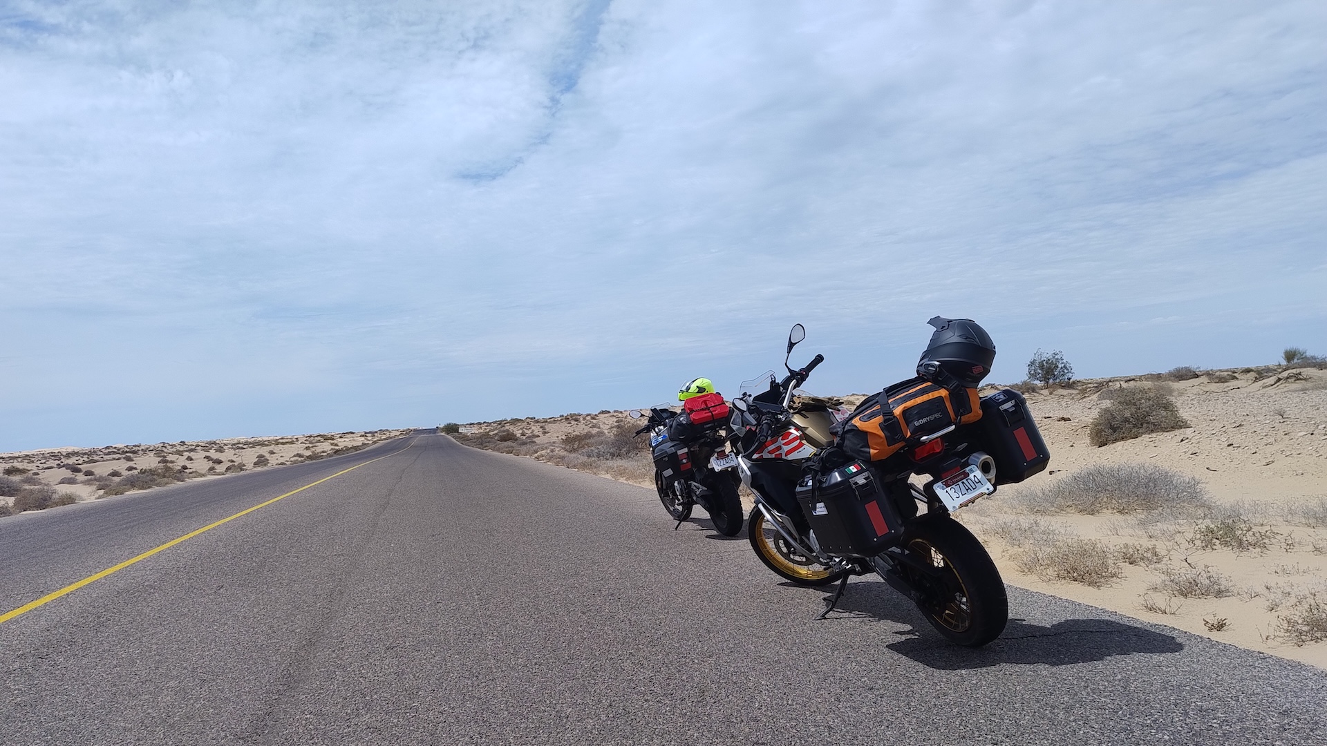 The Sonora desert, desolate and peaceful as ever. Barely any traffic, no towns, no people for miles.